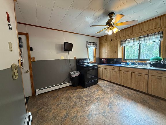 3rd image of 541 Main Road