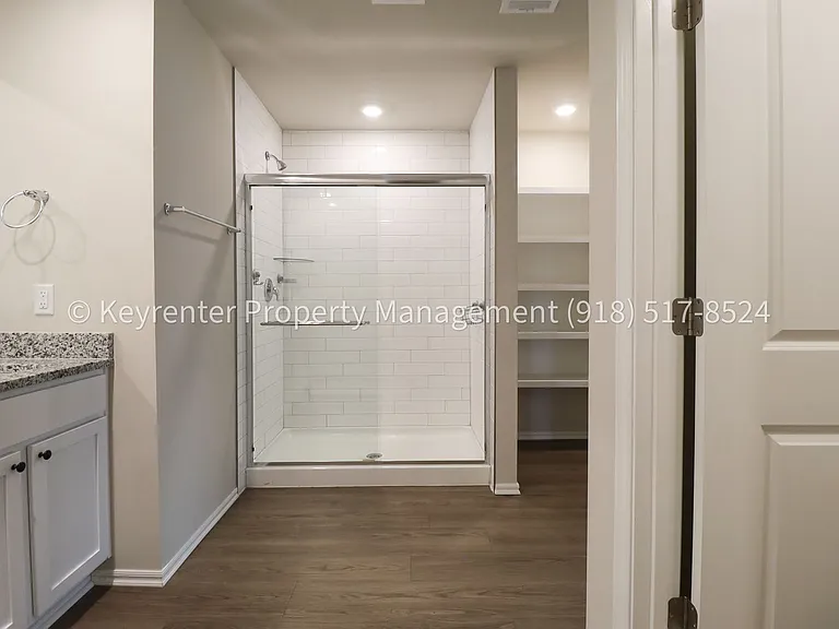 1308 Sunstone St — Photo 37