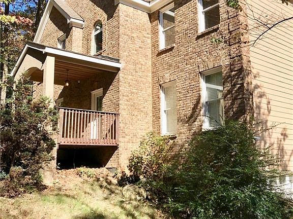 2nd image of 3347 Chinaberry Ln