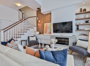 25 Malcolm Rd #TOWNHOUSE 105, Toronto, ON M4G0C1