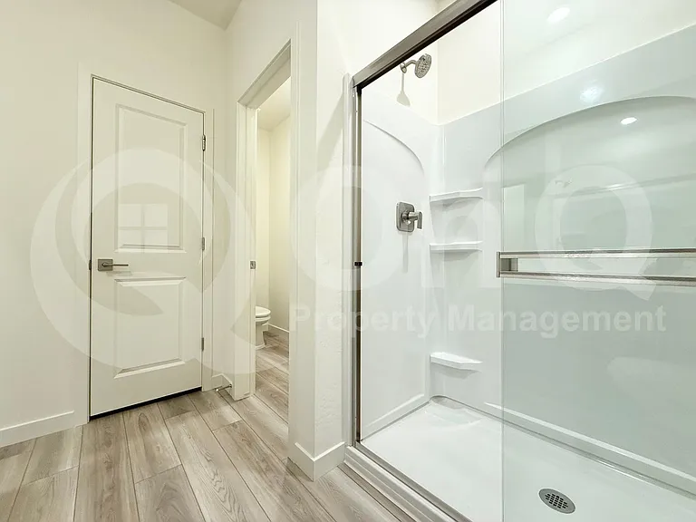 634 W Red Hawk Ct — Photo 17