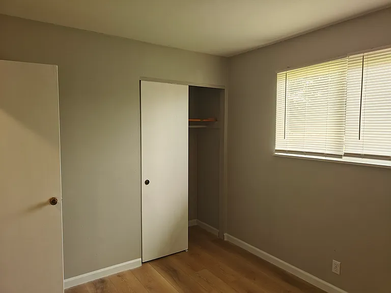 435 Wren Dr — Photo 9