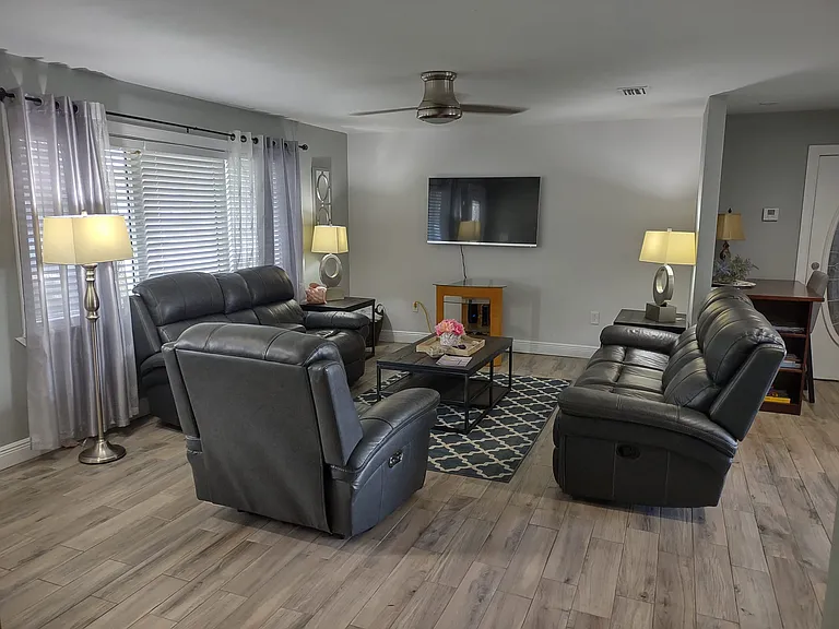 227 Woodland Ave — Photo 5