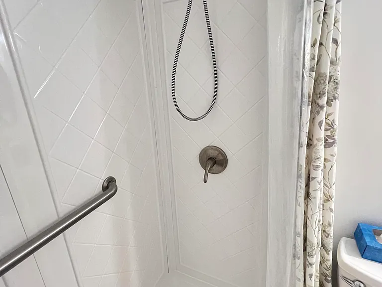 173 Waltham E #173-H — Photo 20