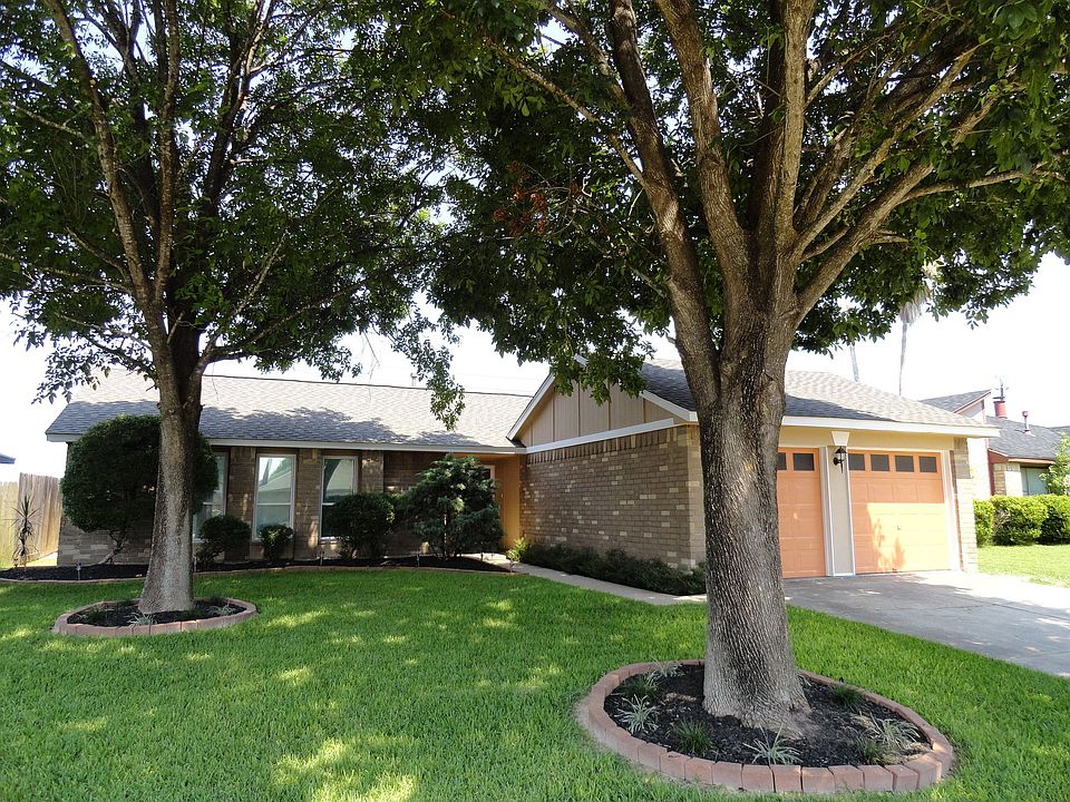 1st image of 1413 Canyon Springs Dr
