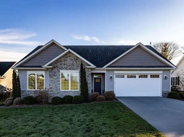 107 Rhodes Hill Dr, Dayton, VA 22821