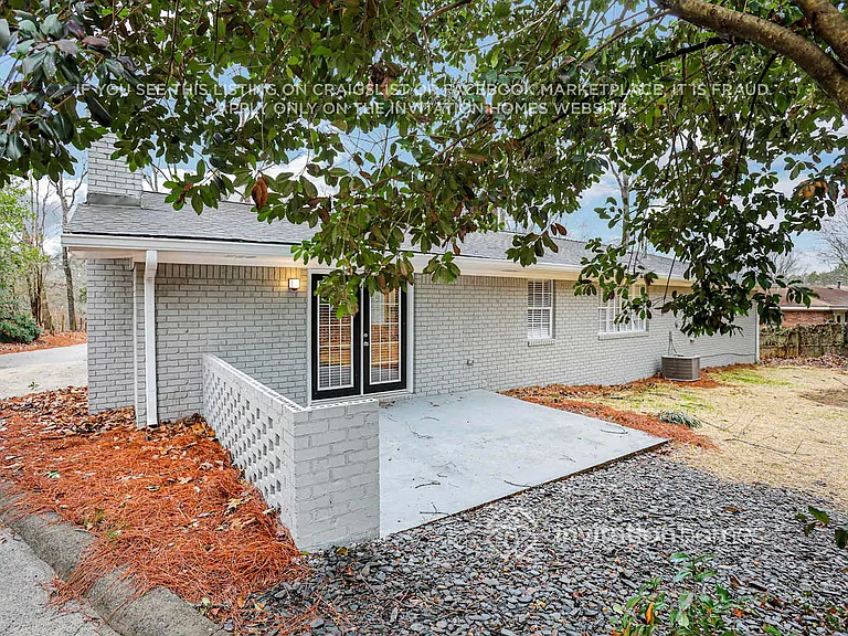 2010 Starlight Dr — Photo 26
