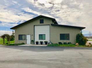 1177 Comstock Rd, Hollister, CA 95023