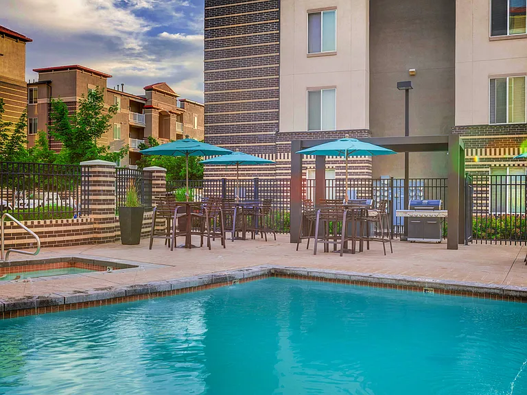 Avida Apartments — Photo 15