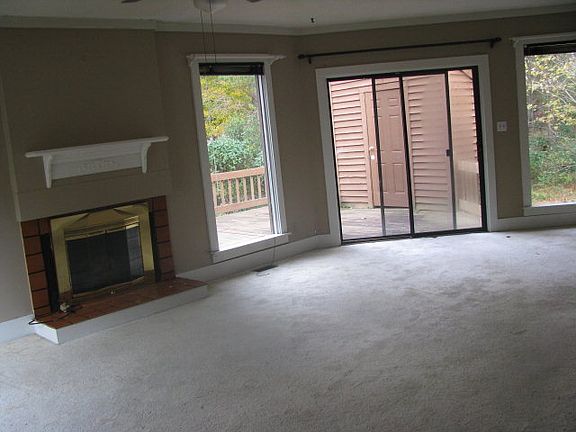 3rd image of 1464 Brookmeade Ct
