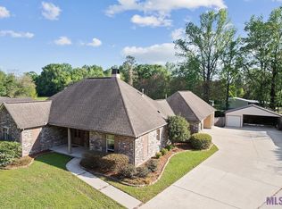 1174 Rollins Rd, Zachary, LA 70791