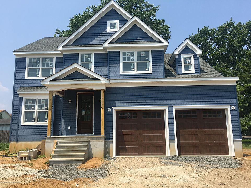 2nd image of 9 Avenue B