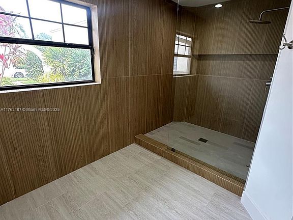 2nd image of 9340 NW 50th Doral Cir N