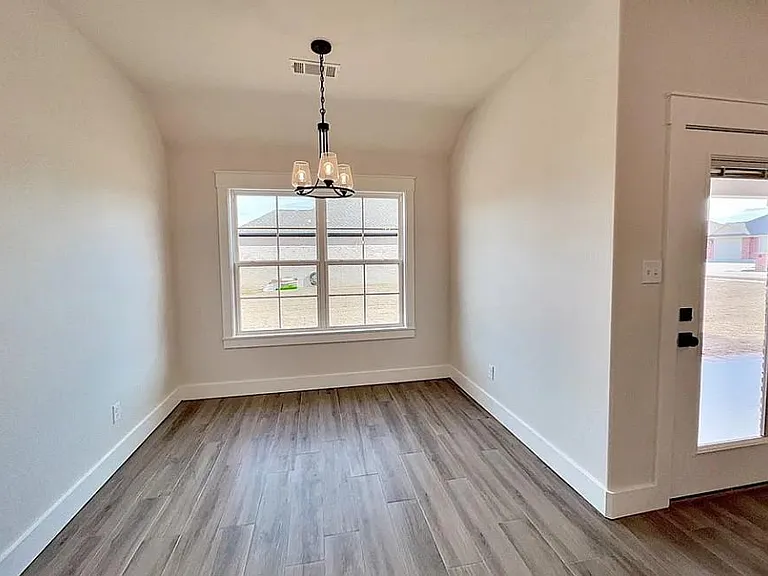 106 Stoneledge Dr — Photo 6
