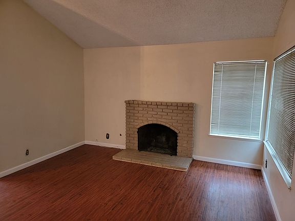 2nd image of 1390 Norwood Ct