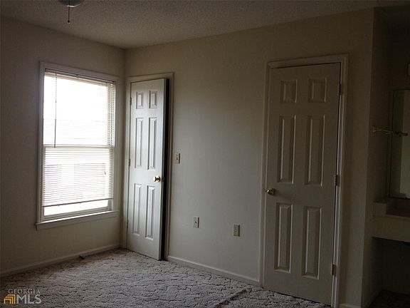 4th image of 232 Lanier Dr #7
