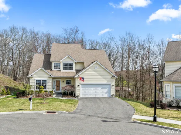 18 Spring Ridge Court #18, Danbury, CT 06811