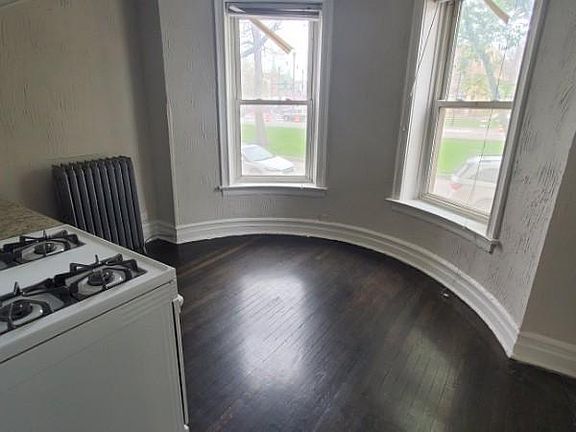 3rd image of 1948 N Humboldt Blvd #111