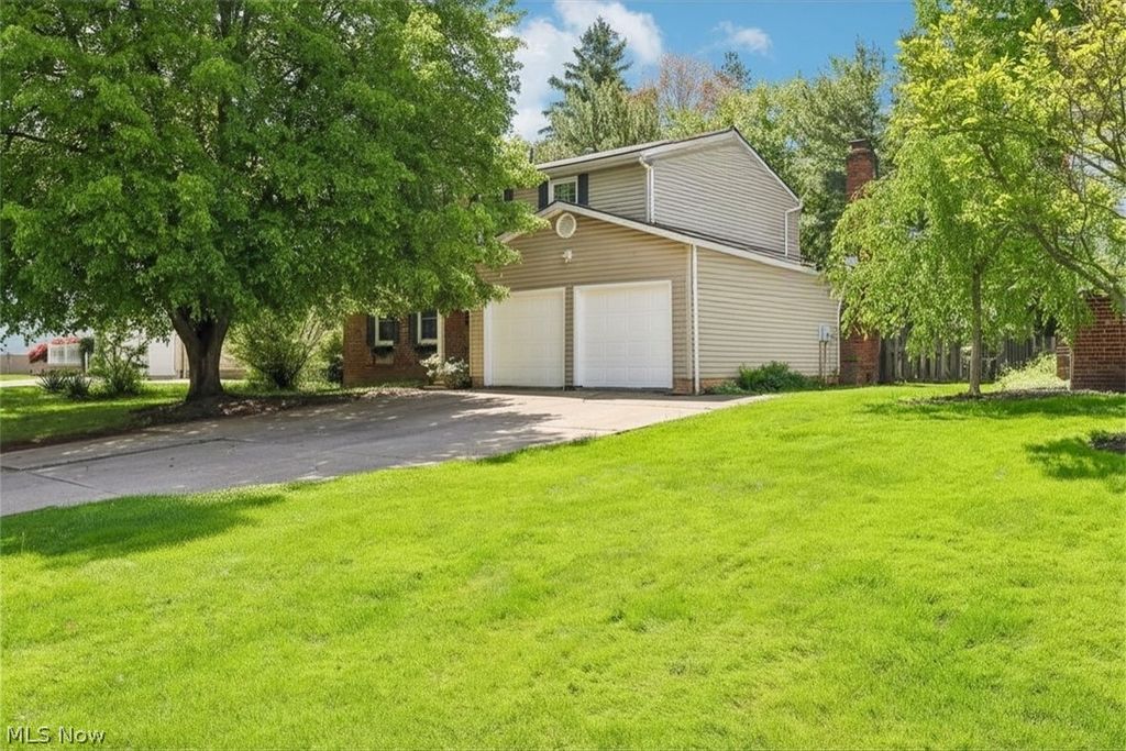 337 Wolf Ave, Wadsworth, OH - View 2