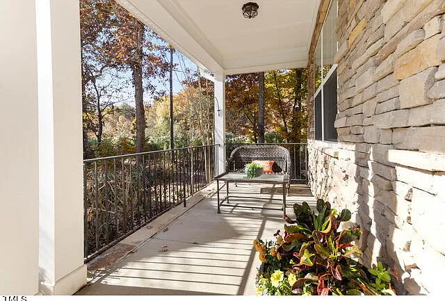 4 bed, 4.0 bath, 3135 sqft, $3,350 — Photo 3