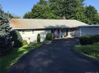 25 E Gate Rd, Danbury, CT 06811