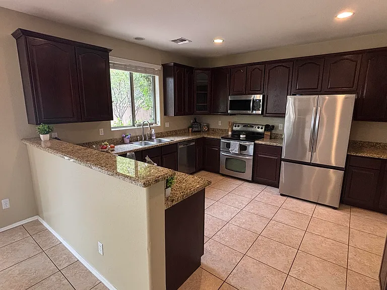 4918 W Melody Ln — Photo 6