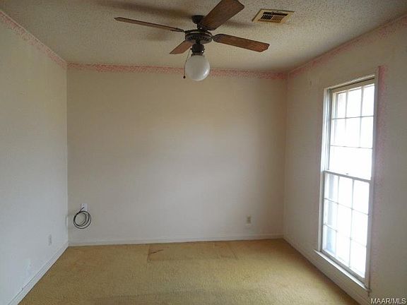 4th image of 527 Larkwood Dr