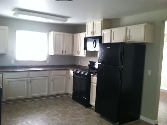 3rd image of 5120 Warmbriar Dr
