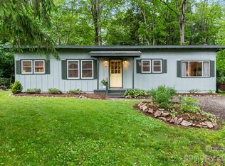 15 Forest Ln, Black Mountain, NC 28711