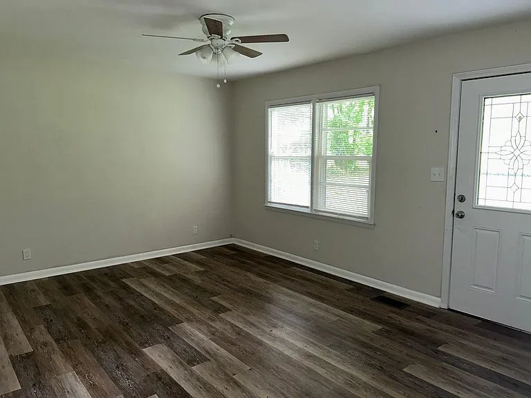 1380 Cummins Ferry Rd — Photo 15