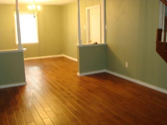 3rd image of 2811 Chelsea Dr
