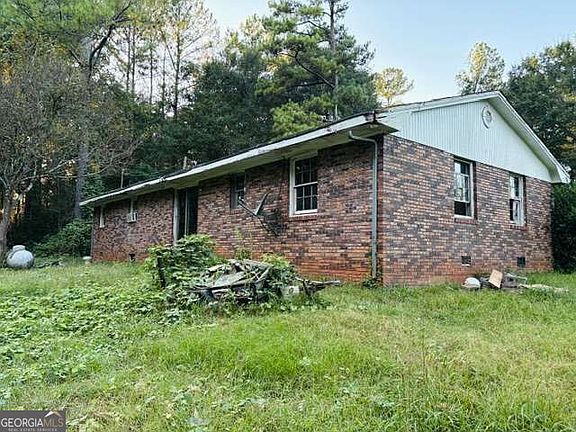 3rd image of 300 Tanners Bridge Rd