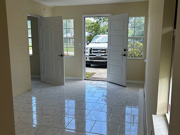 5th image of 1541 5th Ct