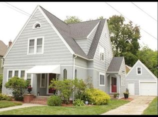 32 Texel Dr, Springfield, MA 01108