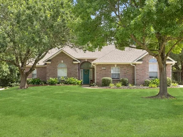 1112 Red Bud Ave, Diboll, TX 75941
