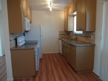 5th image of 2740 E De Soto St APT 4