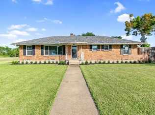 500 Crestline Dr, Forney, TX 75126