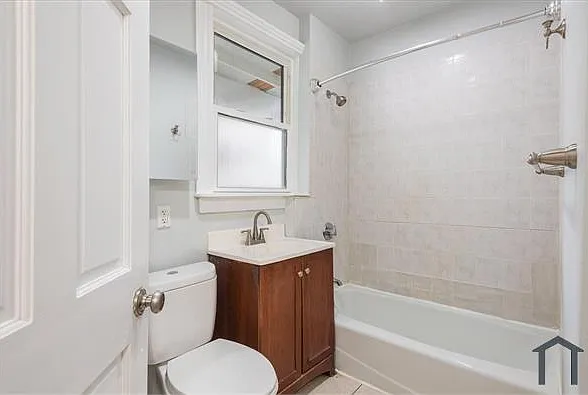4 Bailey St #1 — Photo 9