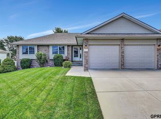7959 Medicine Hat Rd, Lincoln, NE 68505