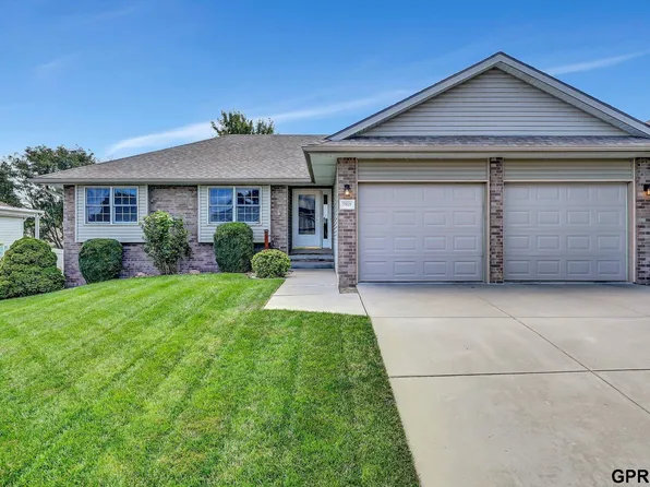 7959 Medicine Hat Rd, Lincoln, NE 68505