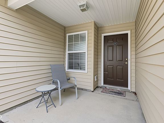 2nd image of 9733 Windy Ln Unit 101