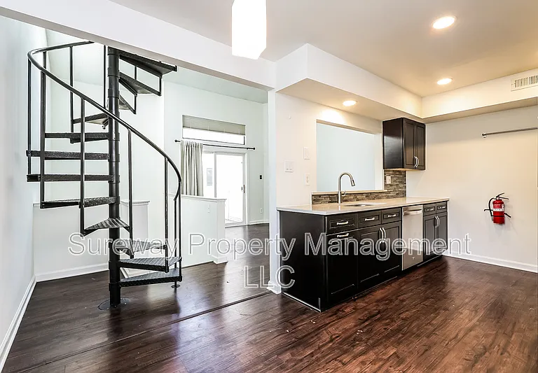 806 Gregorys Way — Photo 8