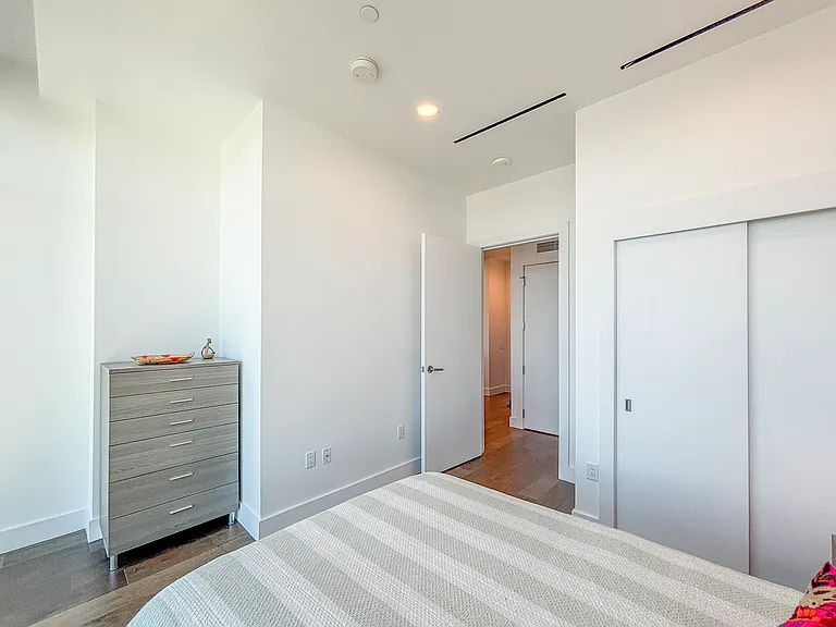 123 Lexington Ave #1402 — Photo 19