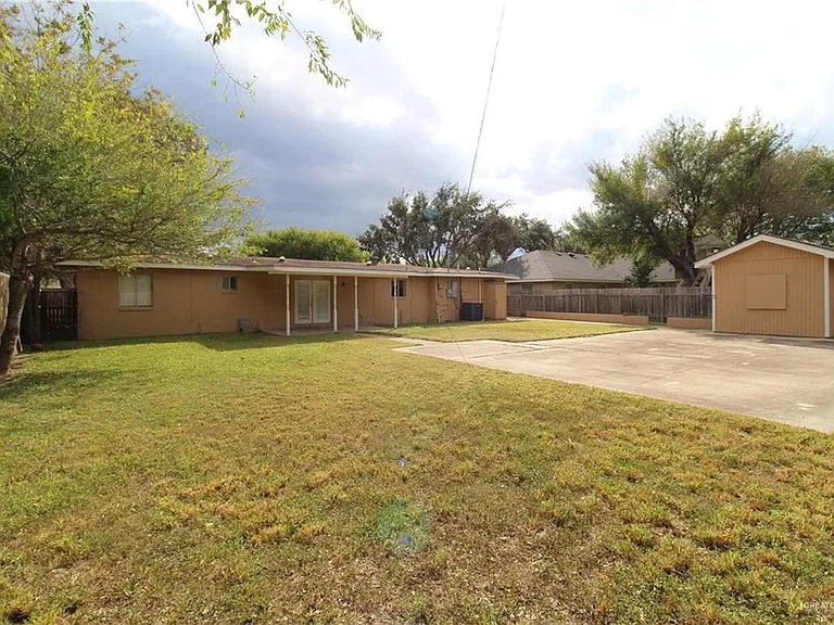 1210 W Jonquil Ave — Photo 13