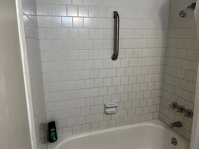 925 Olympic Ave — Photo 13