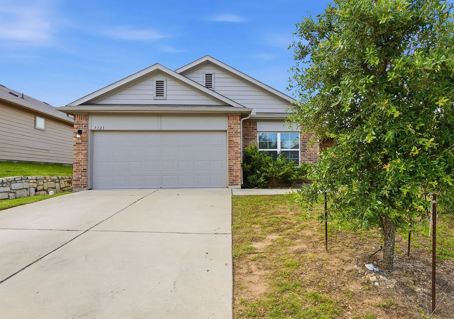 7121 Ranchito Dr, Austin, TX 78744 — Photo 1