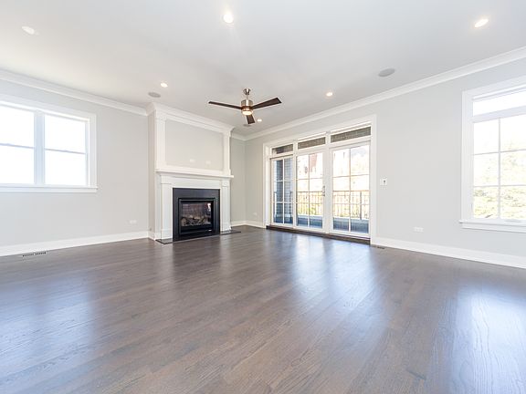 2nd image of 1117 W Newport Ave APT 3