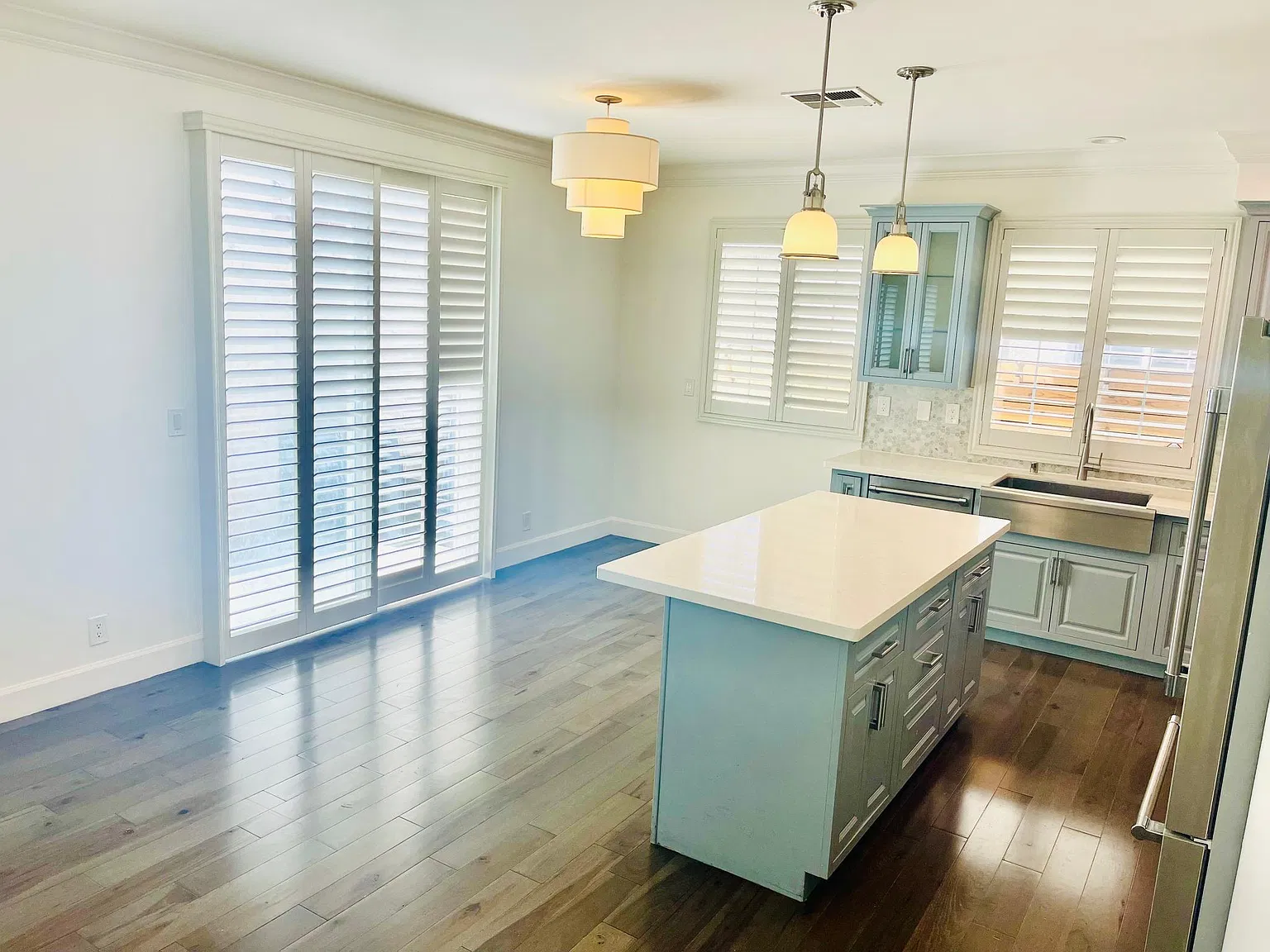 4 bed, 2.5 bath, 1627 sqft, $4,500 — Photo 4