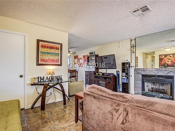 5th image of 437 Woodridge Dr