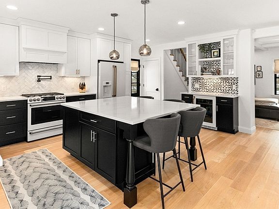 3rd image of 23 Columbus Ave